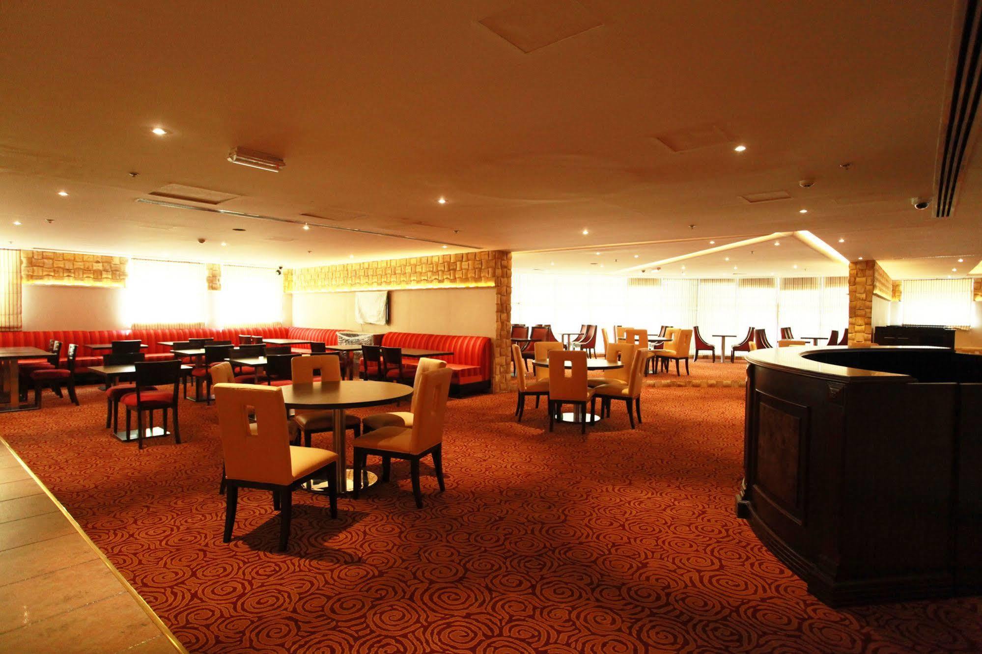 Golden Ocean Hotel Doha Exterior foto