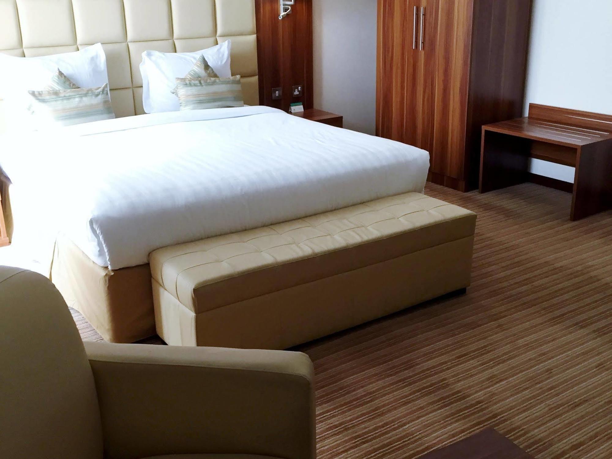 Golden Ocean Hotel Doha Exterior foto