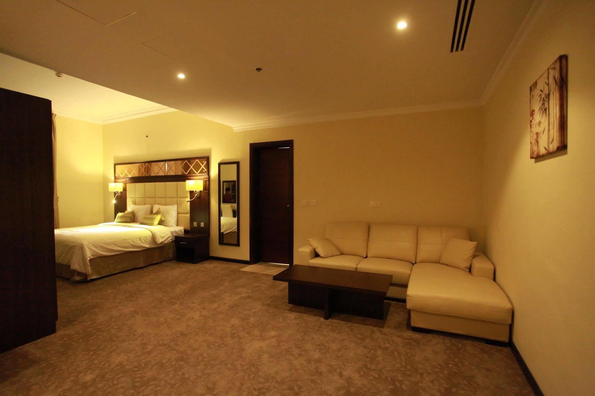 Golden Ocean Hotel Doha Exterior foto